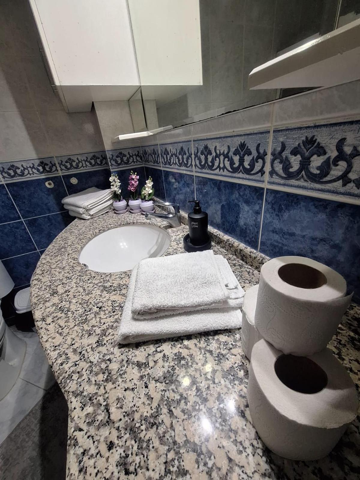 3Ege Ueniversitesine Ve Hastane Ye Cok Yakin Aile Icin Uygun Bornova Zewnętrze zdjęcie